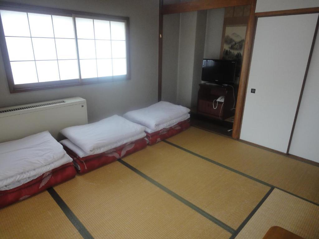 Ryokan Tanada Hiroshima Bagian luar foto